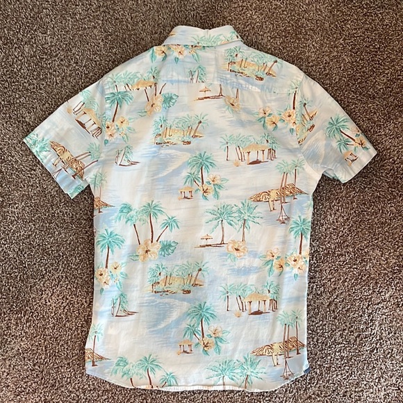 Mens sized xs Express short sleeved button up - Picture 2 of 3